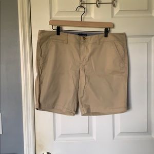 American Eagle Khaki Shorts Size 14